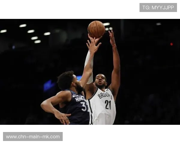 篮网内外结合掀起一波强烈进攻高潮